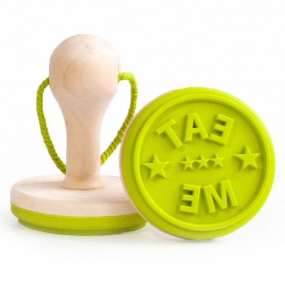 Suck UK pečiatka na sušienky Eat Me 9,3 cm drevo/silikón zelená
